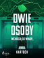 Dwie osoby wchodzą do windy