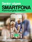 Senior używa smartfona