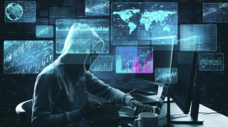 Okładka - Niezbędnik OSINT. Kurs video. 10 aplikacji do pozyskiwania informacji - Miłosz Jarząb