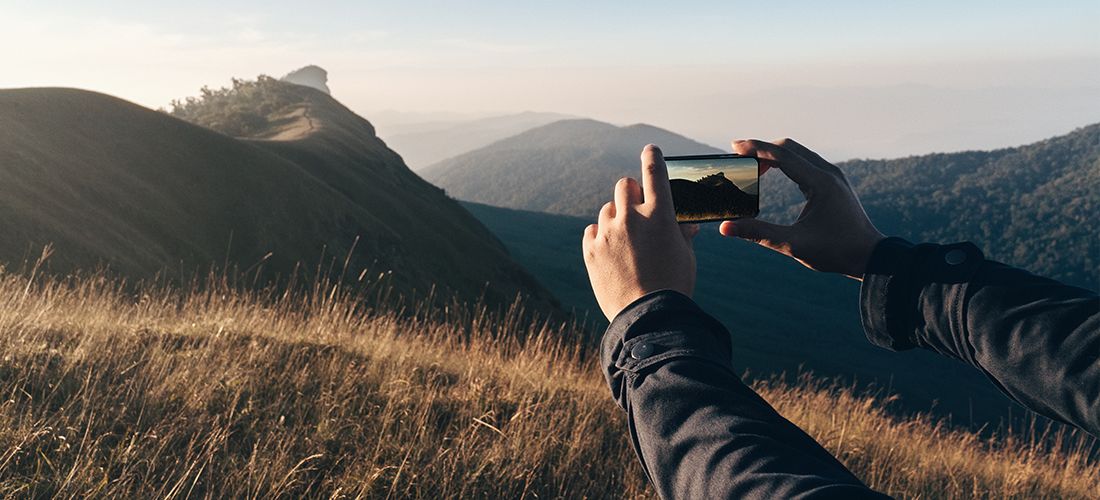 Kiedy warto fotografować telefonem i jakie akcesoria fotograficzne zabrać w podróż?