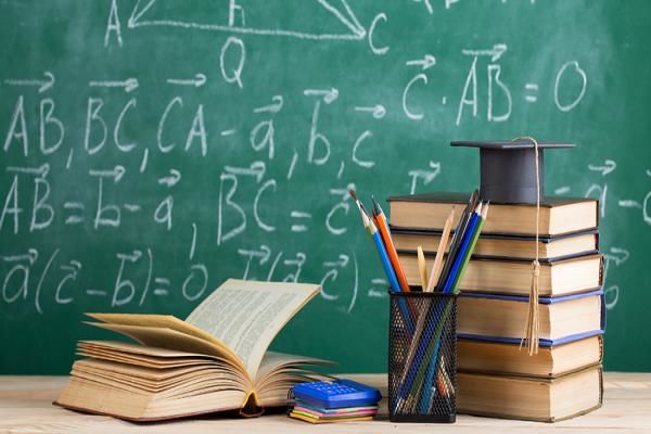 Najlepsze podręczniki szkolne z informatyki i matematyki &#8211; Klucz do sukcesu edukacyjnego