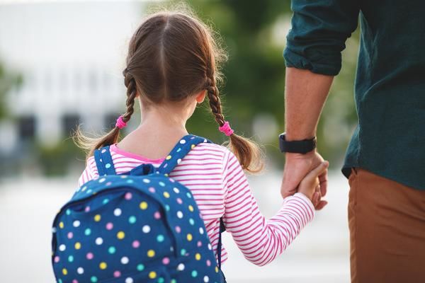Co zrobić, kiedy dziecko nie chce chodzić do szkoły?  | Blog księgarni psychologicznej Sensus